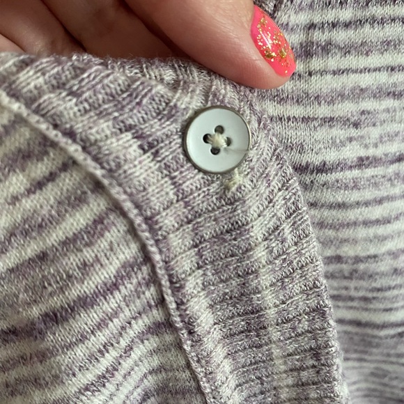 Purple cream heathered GAP button up V neck sweater - Picture 6 of 6